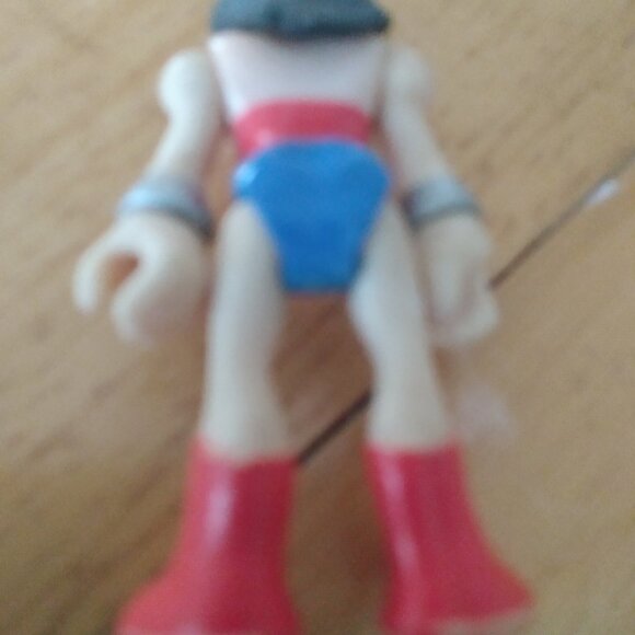 Imaginex Superhero Friends Wonder Woman toy figure - Picture 2 of 5